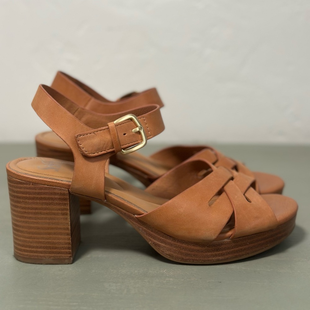 Sofft - Tan Leather - Block Heel - Strappy Sandals 8.5